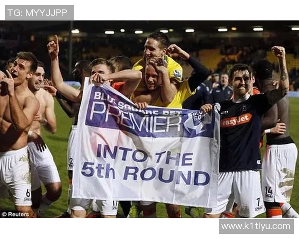 上海乒乓球队引领节奏革新与欧冠足球的精彩交融之旅 上海乒乓球队引领节奏革新与欧冠足球的精彩交融之旅