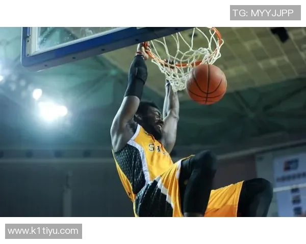 上海篮球队团队协作变革引发热议新策略助力球队重塑辉煌 上海篮球队团队协作变革引发热议新策略助力球队重塑辉煌