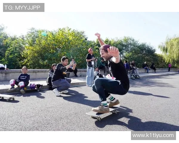 实时新闻上海滑板队勇闯城市马拉松的奋斗历程与精彩瞬间
